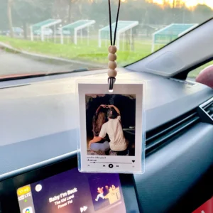 duzsarki-otosus Fotoğraflı Araba Süsü, Kişiye özel Şarkı Oto süsü, Kokusuzdur, Sevgililer Günü için Hediye Fikri